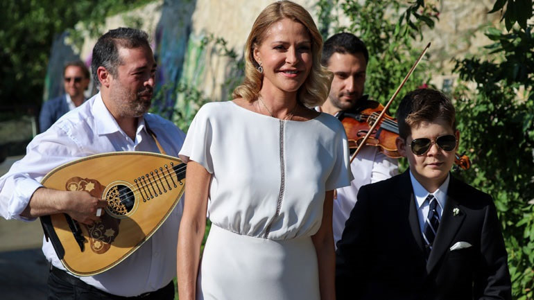 Παντρεύτηκαν Μπαλατσινού – Κικίλιας: Οι πρώτες φωτογραφίες από τον γάμο τους