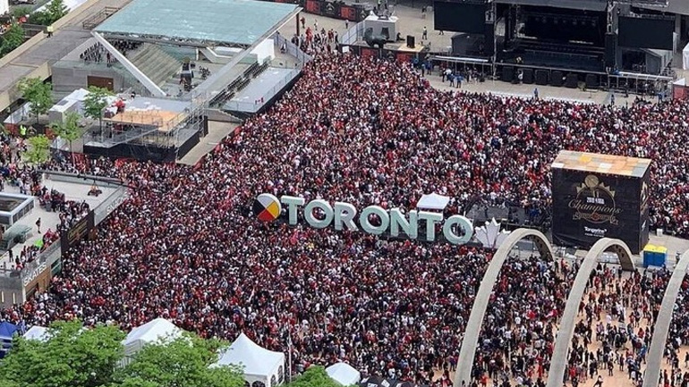 Γιορτή τίτλου στο Τορόντο για τους Ράπτορς
