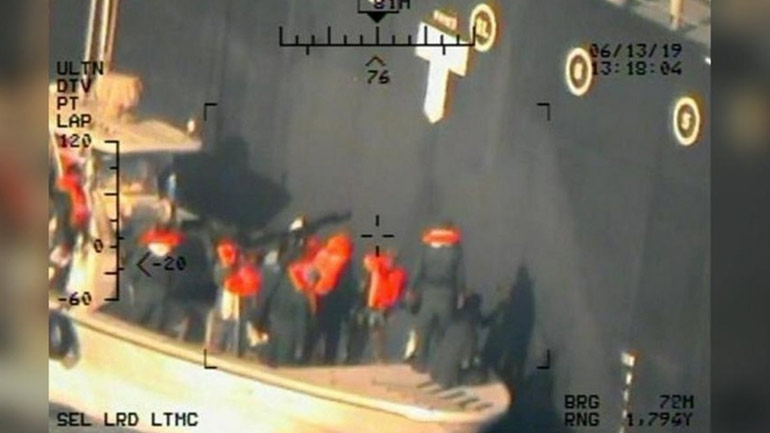 ΗΠΑ: Οι φωτογραφίες που ενοχοποιούν το Ιράν για τις επιθέσεις στα τάνκερ