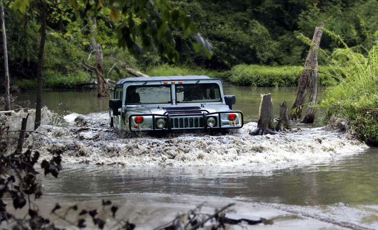 To επιβλητικό Hummer H1