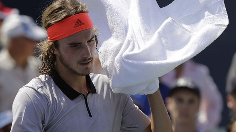 Αναβλήθηκε το ματς του Τσιτσιπά στο Λονδίνο