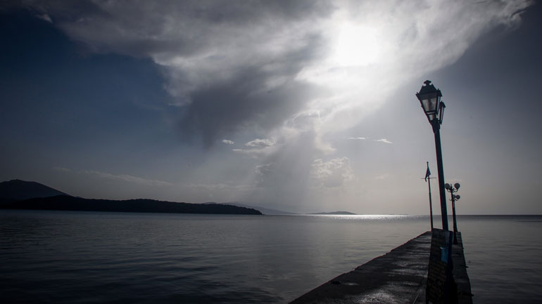 Μeteo: Η 10η διαδοχική ημέρα με καταιγίδες θα είναι η σημερινή