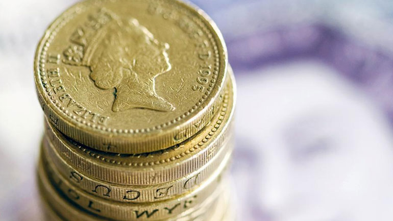 Οι ανησυχίες για Brexit χωρίς συμφωνία οδηγούν τη στερλίνα σε χαμηλό πενταμήνου