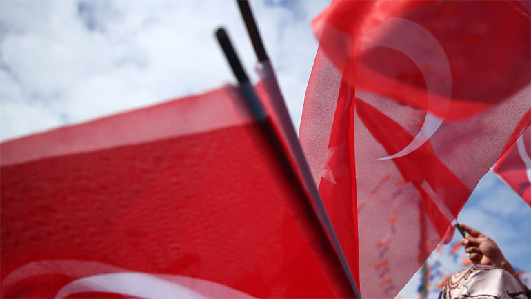 Εκλογές στην Κωνσταντινούπολη – Δημοσκόπηση: Προηγείται με 54% ο Ιμάμογλου