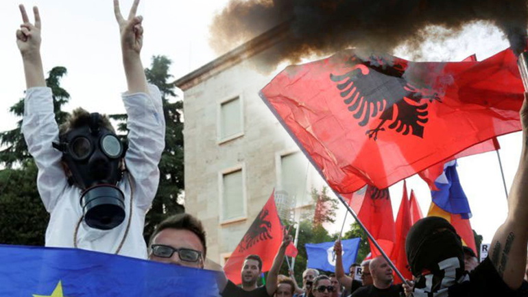 Η Αλβανία σε βαθιά πολιτική κρίση