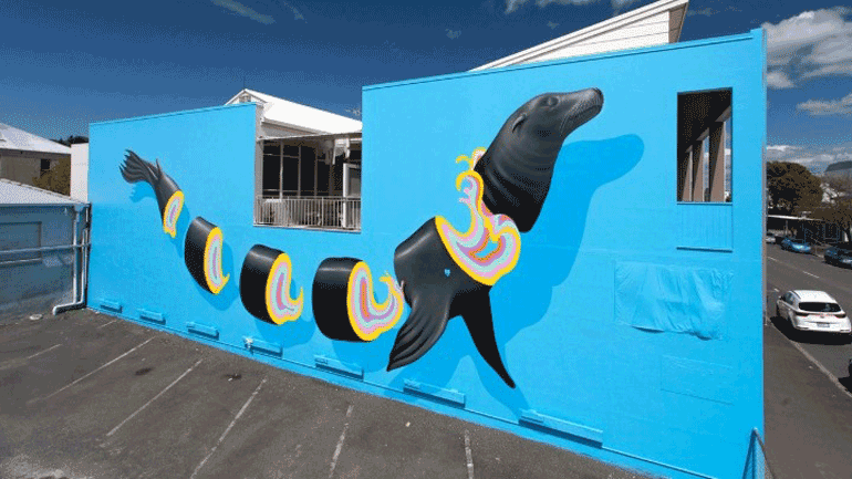 Η ψυχεδελική παλέτα της Gina Kiel