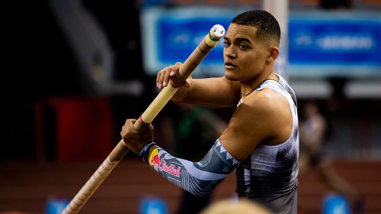 Φετινό ρεκόρ με 5,51 μ. για τον Εμμανουήλ Καραλή στο Golden Spike