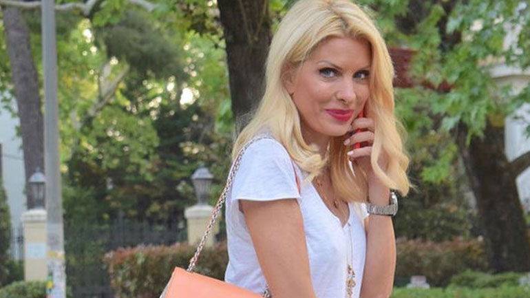 Η Ελένη Μενεγάκη μας αποκαλύπτει το αγαπημένο της τραγούδι!