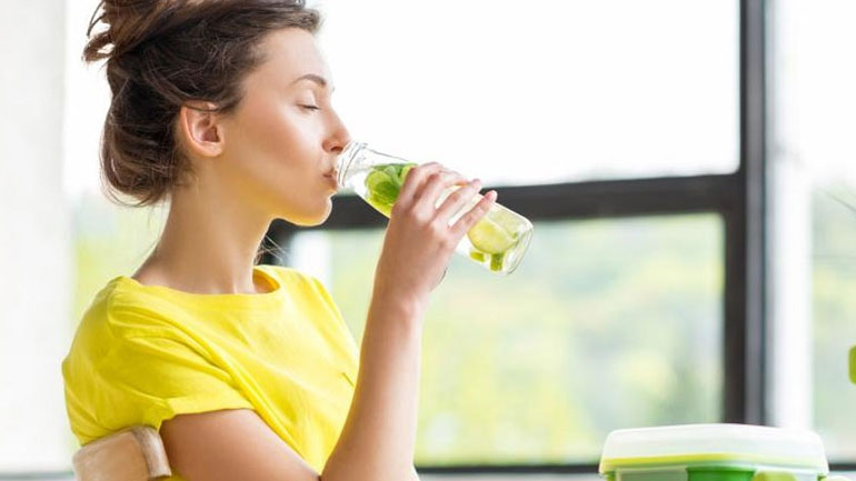 Ο θαυματουργός χυμός που θα σε βοηθήσει να χάσεις 4 κιλά σε 2 μέρες!