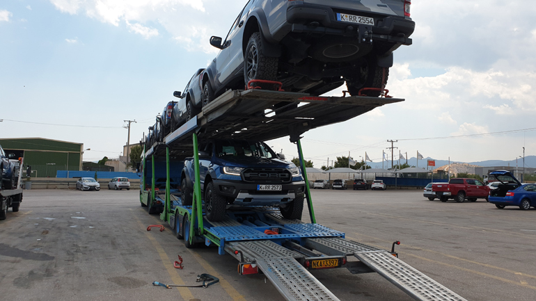 Είναι άγριο και το δείχνει...