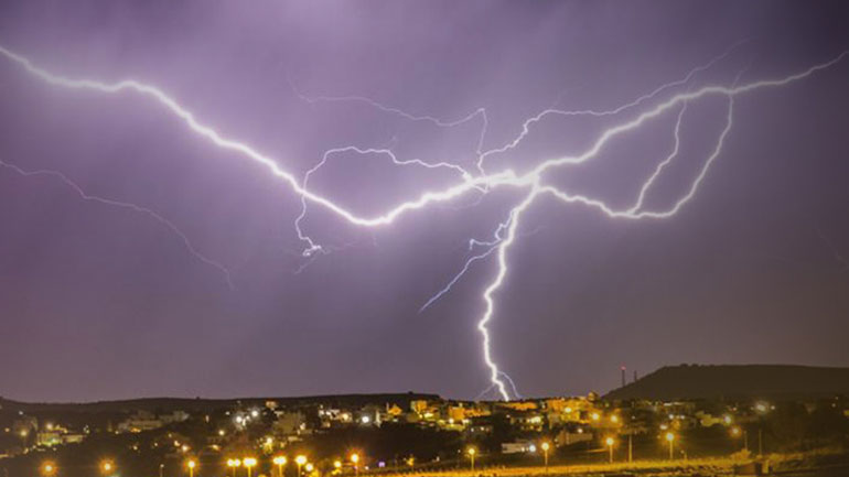 Μeteo: Έπεσαν 96.200 κεραυνοί μεταξύ 9-20 Ιουνίου