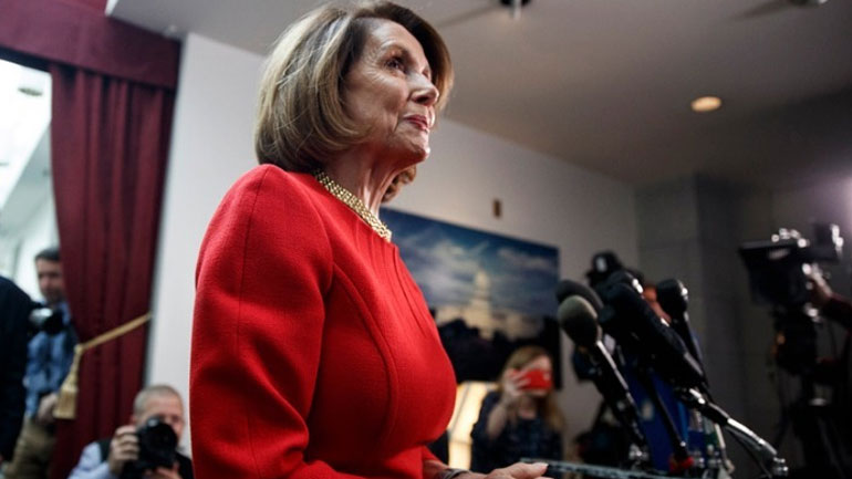 Την ικανοποίησή της για την απόφαση του Ντ. Τραμπ να μην πλήξει το Ιράν εκφράζει η Ν. Πελόζι