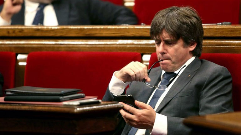 Εκτός Ευρωβουλής ο Πουτζδεμόν και δύο ακόμη Καταλανοί αυτονομιστές