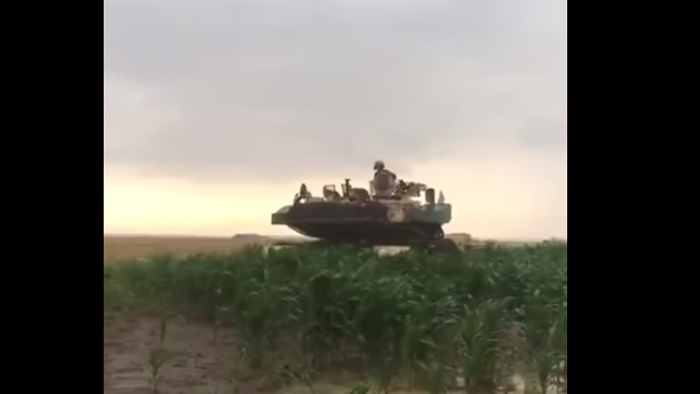 Ρουμανία: Αμερικανικά τανκς χάθηκαν σε άσκηση του ΝΑΤΟ – Κατέστρεψαν χωράφια, κατατρόμαξαν τους κατοίκους