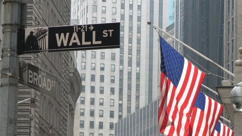 Κλείσιμο με πτώση στη Wall Street