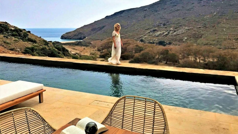 Οι ολοκαίνουργιες υπερπολυτελείς βίλες του Μάκη Παντζόπουλου και της Ελένης Μενεγάκη στα Άχλα