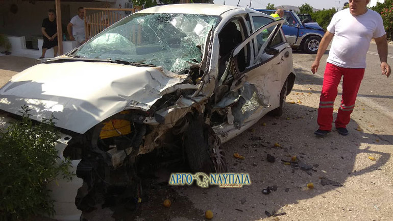 Σοβαρό τροχαίο με μετωπική σύγκρουση δύο ΙΧ στο Κεφαλάρι Άργους