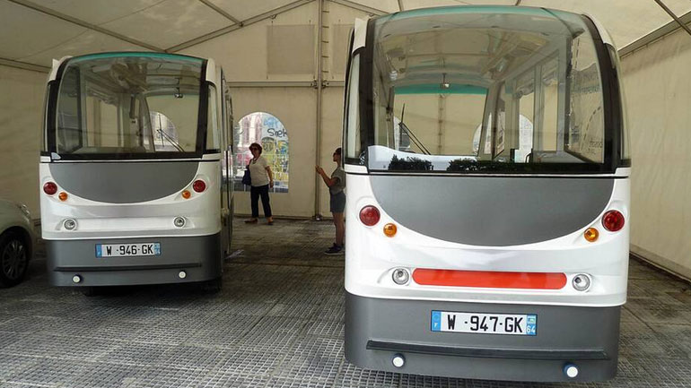 Δύο αυτόματα λεωφορεία στους δρόμους των Τρικάλων