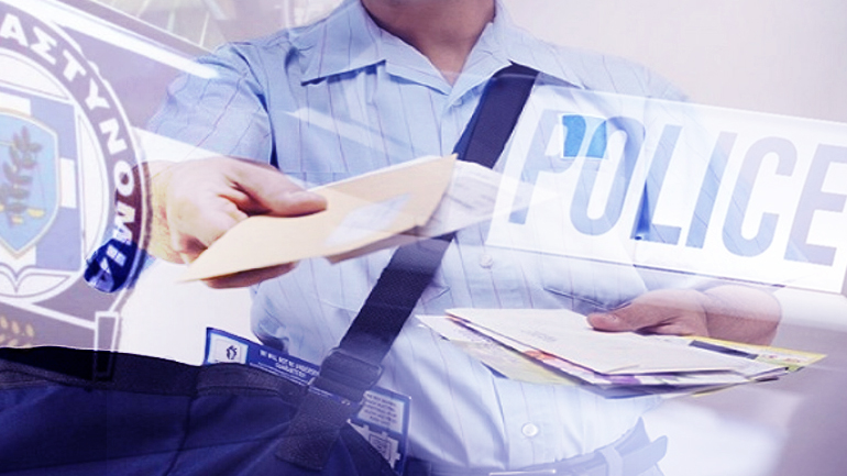 Λαβράκια από την επιχείρηση «Ταχυδρόμος» Λαβράκια από την επιχείρηση «Ταχυδρόμος»