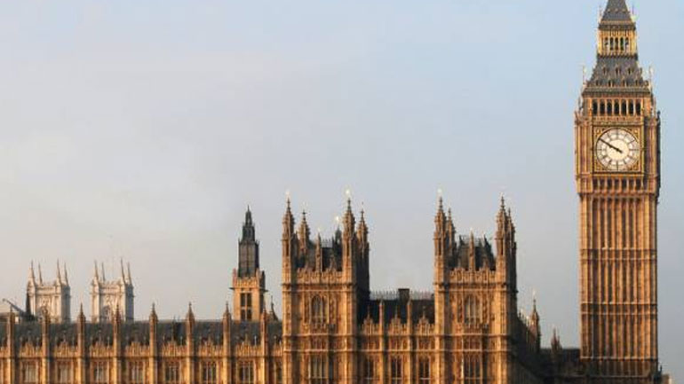 Συναγερμός για πυρκαγιά στο βρετανικό Κοινοβούλιο