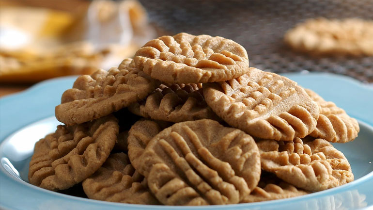 Τραγανά μπισκότα φυστικοβούτυρου που ξετρελαίνουν τα παιδιά!