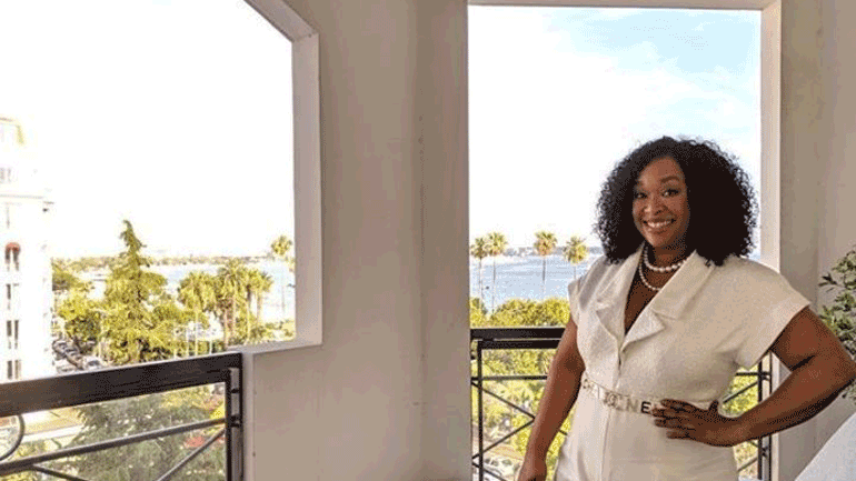 Σόντα Ράιμς: «Οι γυναίκες πρέπει να σταματήσουν να επιτρέπουν σε άλλους ανθρώπους να τις καθορίζουν»