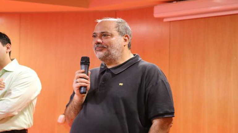 Ανδρέας Ρουμελιώτης: Μια εναλλακτική φωνή στο κόμμα του Γιάνη Βαρουφάκη