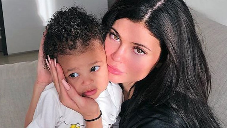 Kylie Jenner: Η φωτογραφία της κόρης της που ξεπέρασε τα 4 εκατομμύρια likes