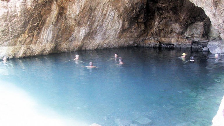 Ο ΕΟΠΥΥ χορηγεί επίδομα λουτροθεραπείας στους ασφαλισμένους του