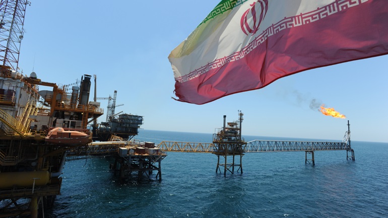Ιράν: «Το μόνο που θέλουμε είναι να πουλάμε το πετρέλαιό μας»