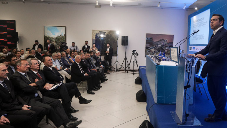 Τσίπρας: «Ψήφος εμπιστοσύνης» στην Ελλάδα