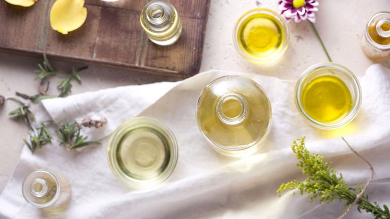 Πώς να εντάξετε το θαυματουργό ελαιόλαδο στην beauty routine σας