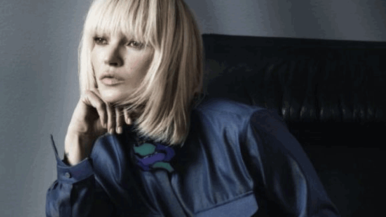 Η Κέιτ Μος πρωταγωνιστεί στη νέα διαφημιστική καμπάνια του Giorgio Armani