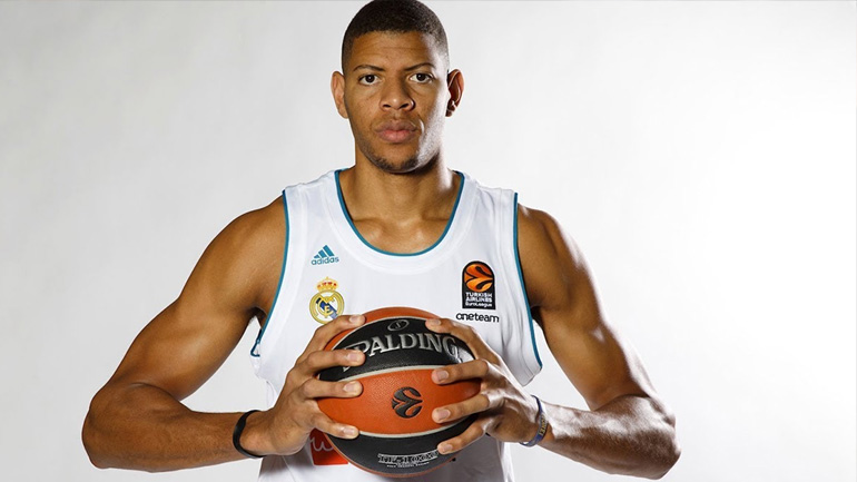 Στη Ρεάλ Μαδρίτης μέχρι το 2024 ο Ταβάρες