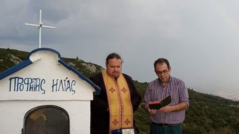 Πραγματοποιήθηκε ο αγιασμός για τη σωτηρία του Σέιχ Σου – Τι απαντά o ιερέας στις ειρωνείες