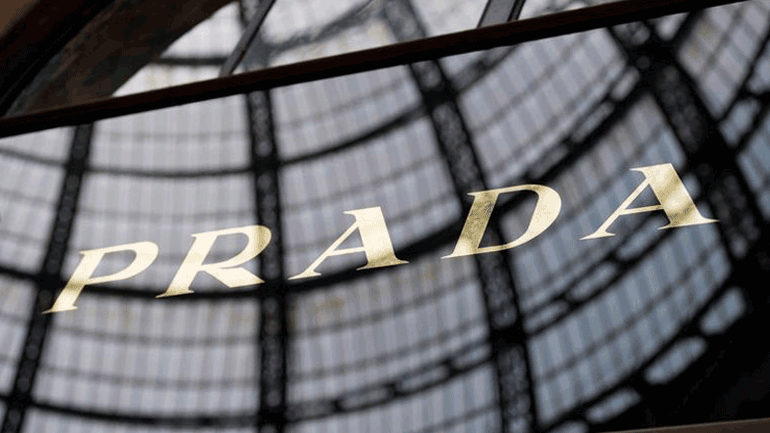 Ο οίκος Prada θα αρχίσει να χρησιμοποιεί ανακυκλώσιμο νάιλον σε τσάντες της συλλογής «Re-Nylon»