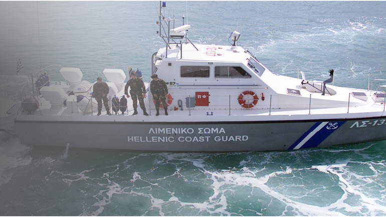 Μεγάλη κινητοποίηση για τη διάσωση ατόμου που παρασύρθηκε από τα κύματα