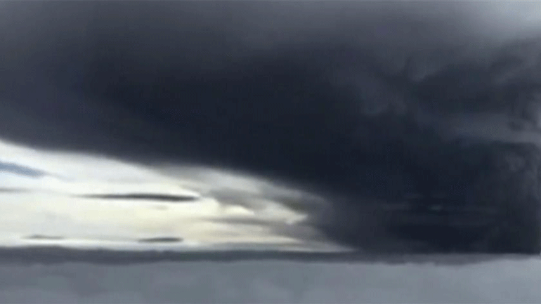 Μοναδικές εικόνες από έκρηξη ηφαιστείου στην Παπούα Νέα Γουινέα