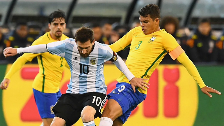 Τιάγκο Σίλβα: «Κορυφαίος όλων των εποχών ο Μέσι»