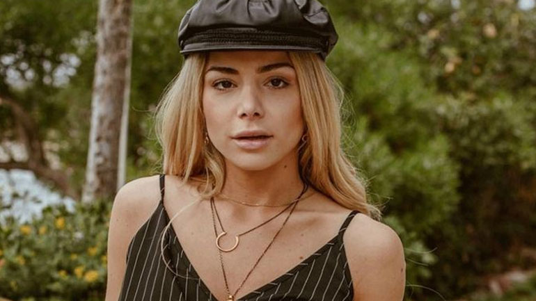 Josephine: Αποκαλύπτει τον λόγο που βαφτίστηκε χριστιανή ορθόδοξη σε μεγάλη ηλικία