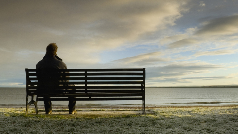 “Πρωταθλητές”  στη μοναξιά οι Έλληνες