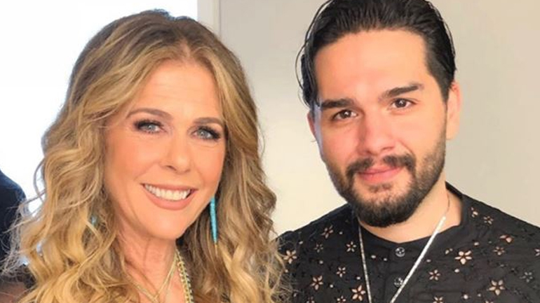 O Χρήστος Μάστορας και η Rita Wilson παρουσίασαν επί σκηνής το ντουέτο τους!