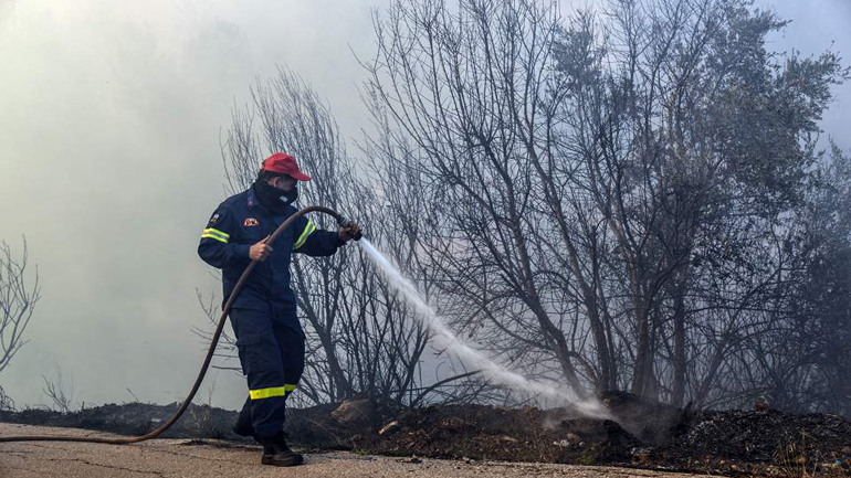 Υπό έλεγχο φωτιά στην Αίγινα