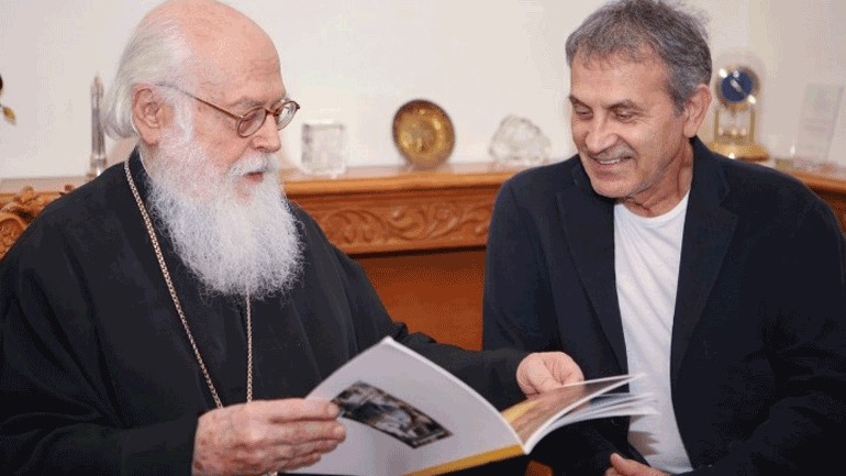 Μια ξεχωριστή εμπειρία για τον Γιώργο Νταλάρα το ταξίδι στα Τίρανα