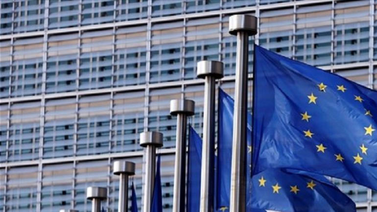 Ευρωπαίος αξιωματούχος: Η Κομισιόν θα καθυστερήσει την απόφασή της για το ιταλικό χρέος