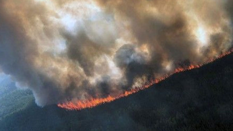 Ο καύσωνας στην Αλάσκα προκαλεί δασικές πυρκαγιές και λιώσιμο των παγετώνων