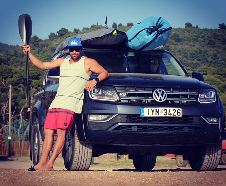 O Γιώργος Φράγκος με το VW Amarok...