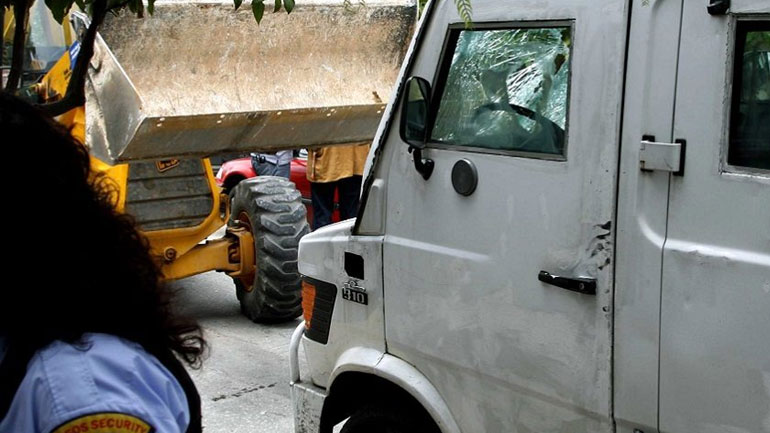 Επίδοξοι ληστές βρήκαν… άδεια τη βαλίτσα της χρηματαποστολής