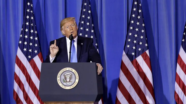 Τραμπ: Tο Ιράν «παίζει με τη φωτιά»