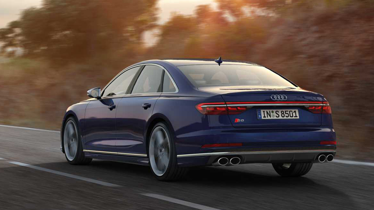 Επίδειξη υπεροχής από το Audi S8